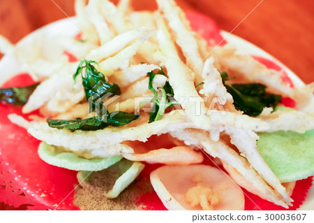 Crispy fried crystal fish 30003607