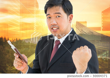 double exposure of businessman travel on japan 30004371