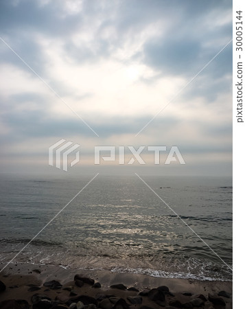 傍晚的海邊 傍晚的海邊 30005144