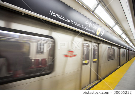 Toronto's Subway Toronto's Subway 30005232