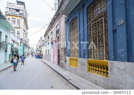 The streets of Cuba Havana 30005513