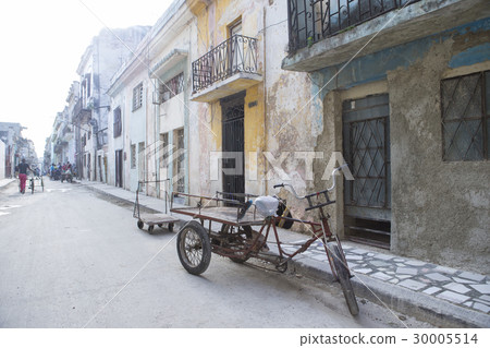 The streets of Cuba Havana 30005514