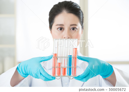 Asian female scientist Finally a breakthrough 30005672