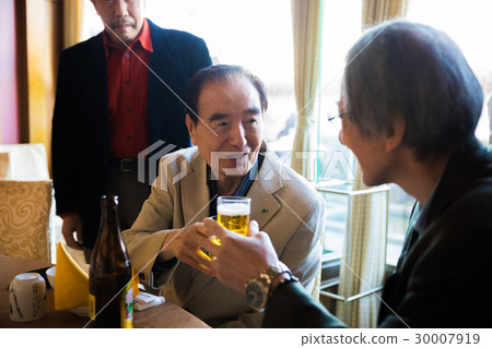 高級校友會敬酒 高級校友會敬酒 30007919