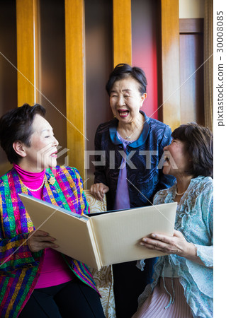 高級校友會專輯懷舊女性 高級校友會專輯懷舊女性 30008085
