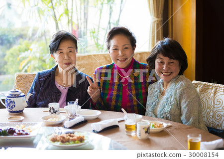 高級校友會肖像女性 高級校友會肖像女性 30008154