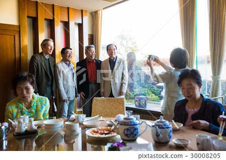 Senior Alumni Society Commemorative Photography Male 30008205