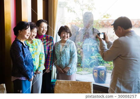 高級校友俱樂部紀念攝影女人 30008257