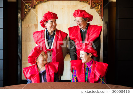 Senior Alumni Association 60 Years Portrait Gender 30008416