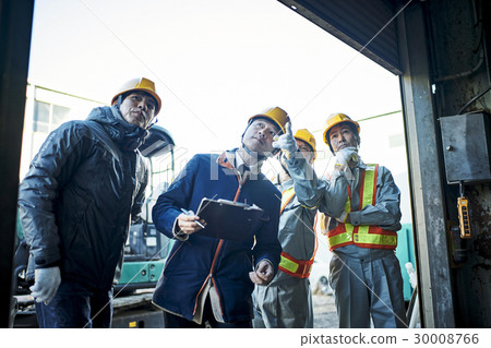 施工會議期間的工人 施工會議期間的工人 30008766