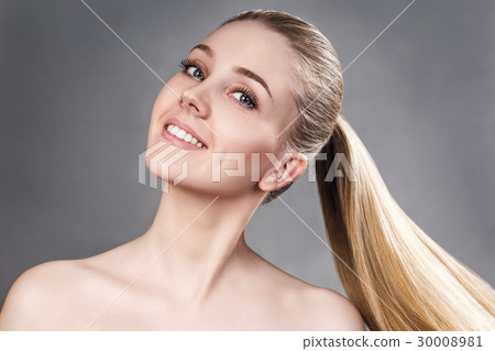 Beautiful smiling woman Beautiful smiling woman 30008981