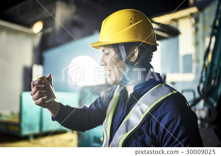 Construction site night work break 30009025