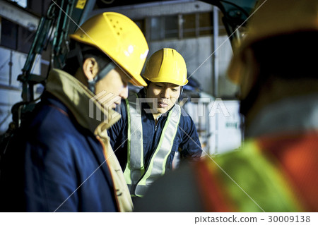 Construction site night worker 30009138