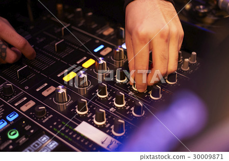 DJ Equipment 30009871