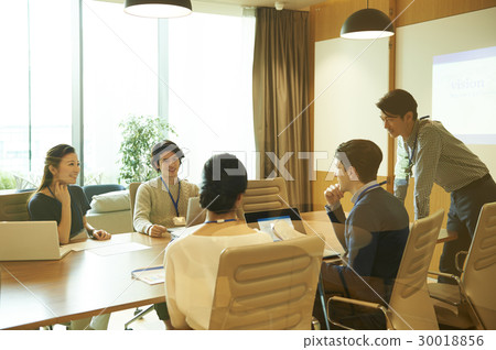 Business meeting 30018856