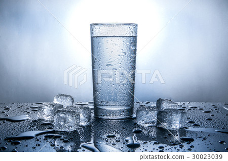 水杯與冰塊 30023039