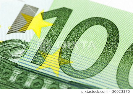 one hundred euro close-up 30023370