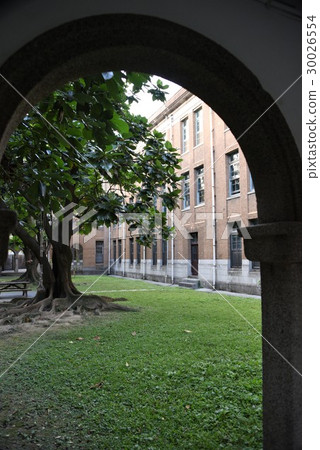 National Taiwan University 30026554