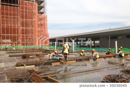 Timber form work and scaffolding Timber form work and scaffolding 30036040