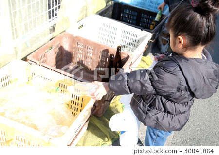 Separation of garbage 30041084