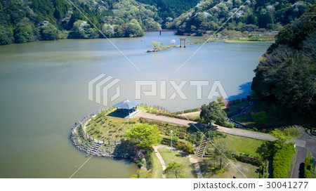 Dam Lake 30041277