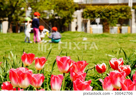 Construction of condominium Construction of condominium 30042706