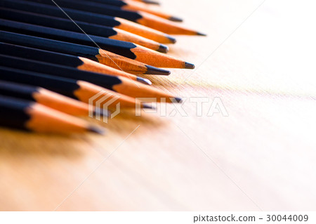 Pencil, pen, Pencil, pen Pencil, pen, Pencil, pen 30044009