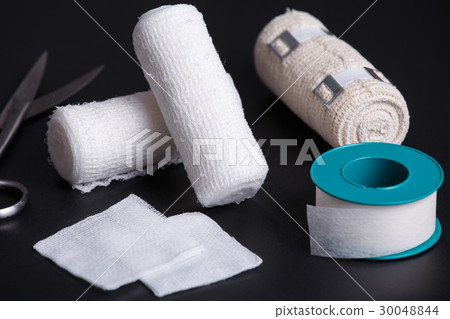 Medical bandages with scissors 30048844