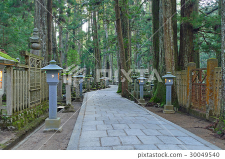 [Koyasan Okunoin] Koyasan, Koya-cho, Ito-gun, Wakayama Prefecture 30049540