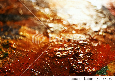 The artist paints a portrait of oil The artist paints a portrait of oil 30053230