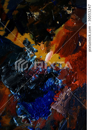 The artist paints a portrait of oil 30053247