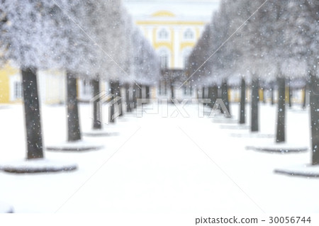 Blurred background defocus 30056744