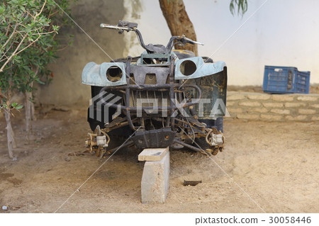 Car Scrap metal outdoor Car Scrap metal outdoor 30058446