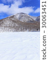 群馬縣，群馬縣，大沼在冬天凍結赤城山 30063451