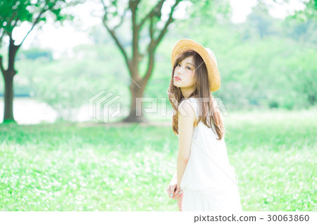 戴草帽的婦女 戴草帽的婦女 30063860