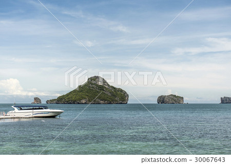 Beach and pier on Koh Mae Ko Island Ang Thong 30067643