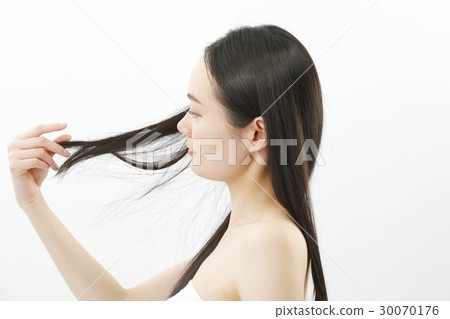 Beauty shot hair care 30070176