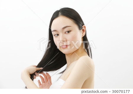 Beauty shot hair care 30070177