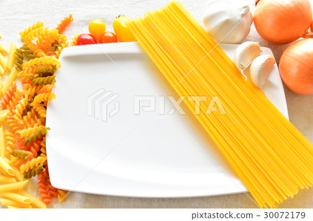 Pasta spaghetti ingredient frame 30072179