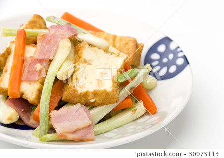 Island island and fried chili sauce 30075113