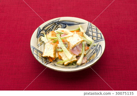 Island island and fried chili sauce Island island and fried chili sauce 30075135