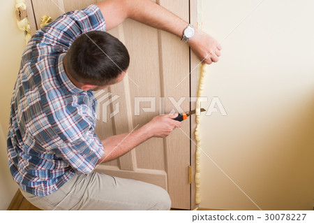 Сutting foam after mounting a door 30078227