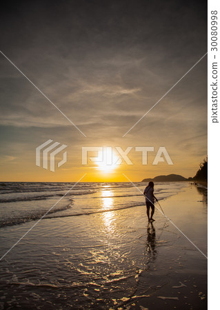 Beautiful gold sunset on the sea. 30080998