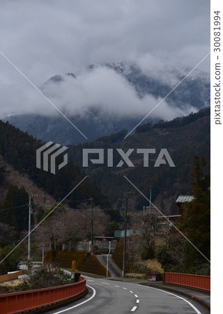 Mt. Ishi-don seen from National Route 195 Mt. Ishi-don seen from National Route 195 30081994