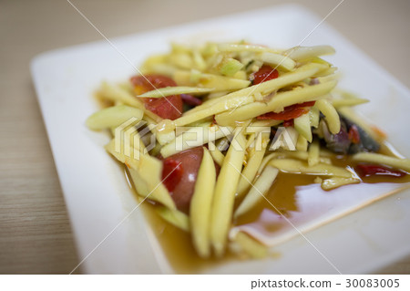 mango sour salad with crab 30083005