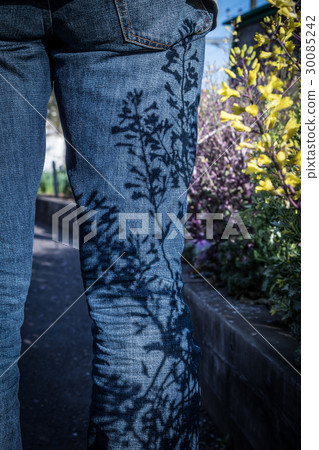 Rape blossom print jeans Rape blossom print jeans 30085242