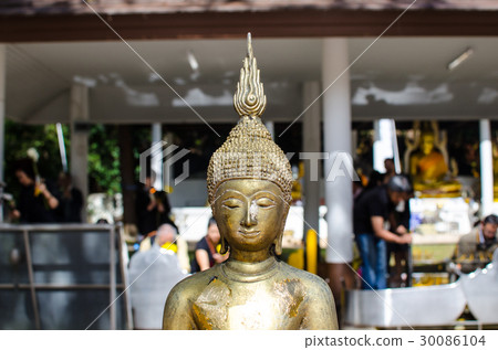 Cluseup Beautiful Face of Budha Statue Thai Style. 30086104
