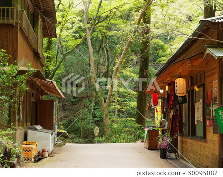 Osha Pref. Mino Park Takimichi and Chaya Osha Pref. Mino Park Takimichi and Chaya 30095082