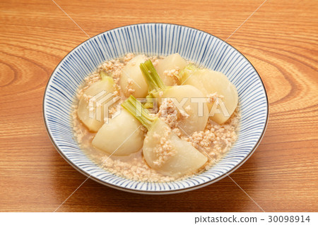 Boiled chicken cooked in savory Boiled chicken cooked in savory 30098914