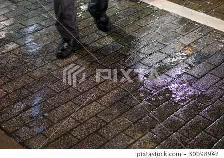 Rain · night downtown 30098942